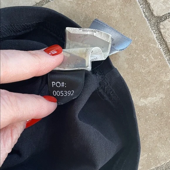 Moose Knuckles Kids Black T-Shirt Small fits  8-10 - Picture 8 of 12